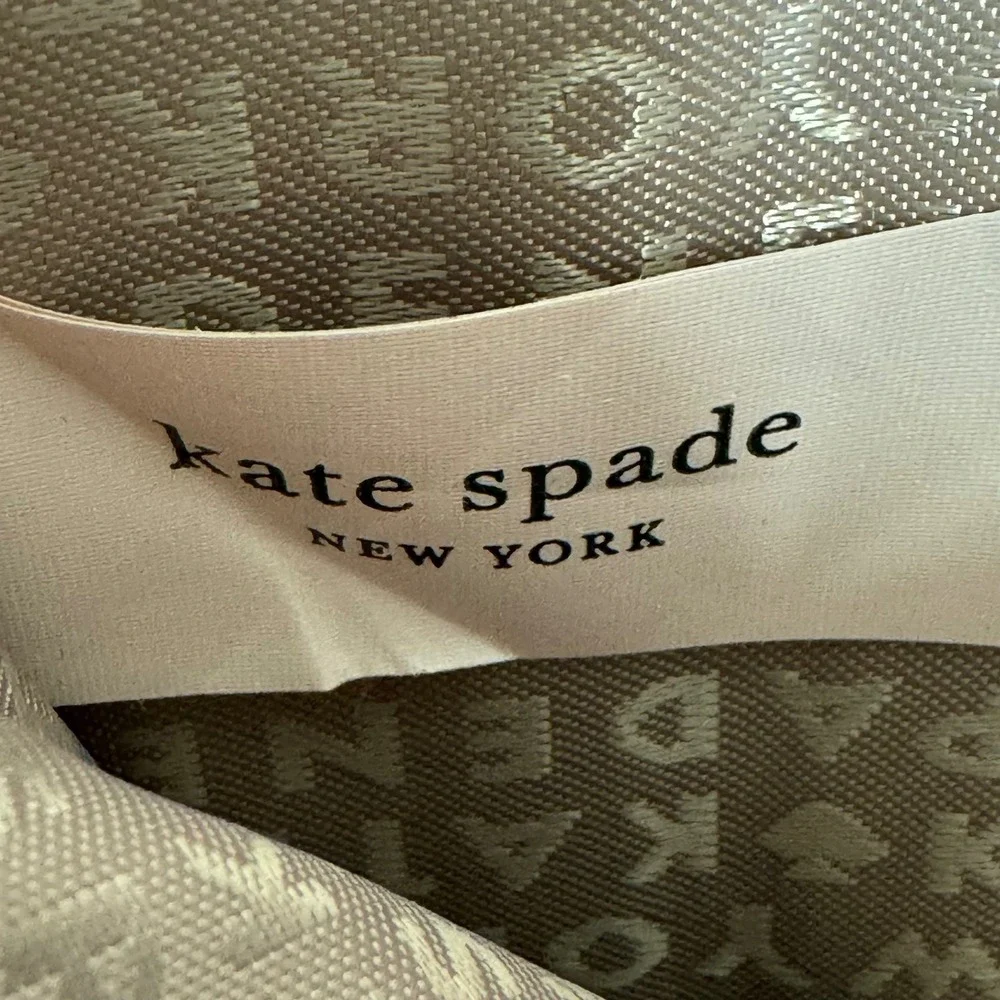 Kate Spade New York Lavender Purple Pebbled Leather Bifold Wallet ID Window